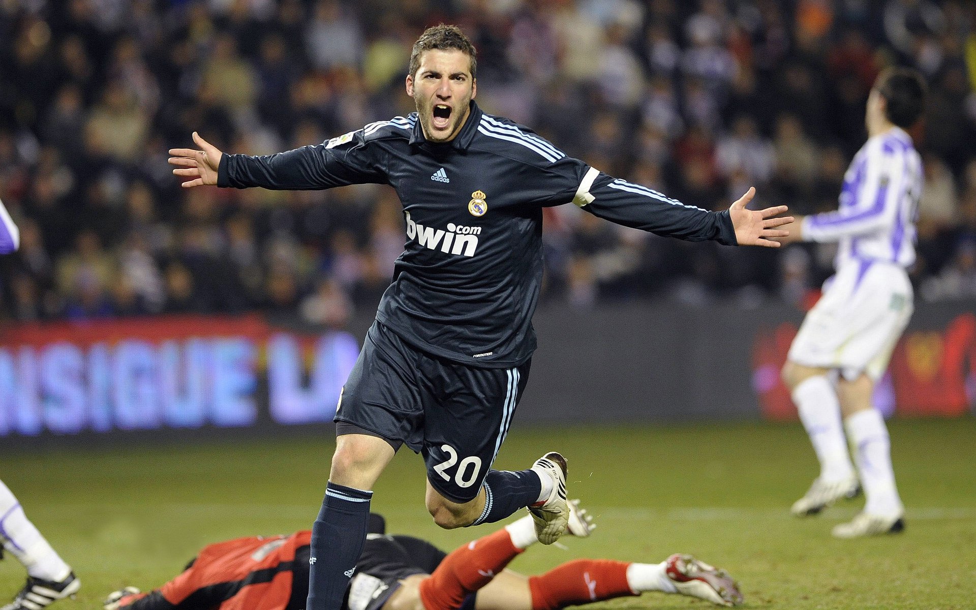 爱游戏娱乐平台-职业联赛优化赛程安排兼顾竞技强度与恢复周期，职业联赛赛制